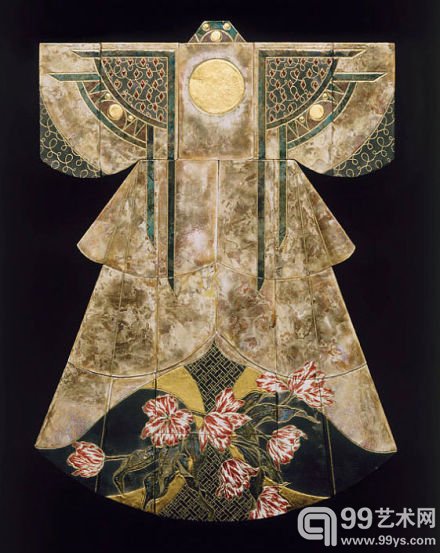 一组用陶瓷设计的东方复古服饰设计作品