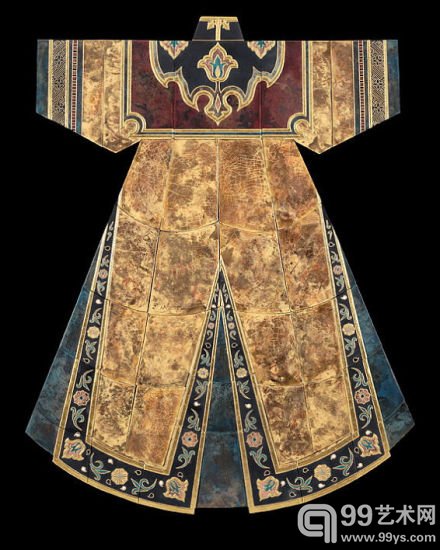 一组用陶瓷设计的东方复古服饰设计作品