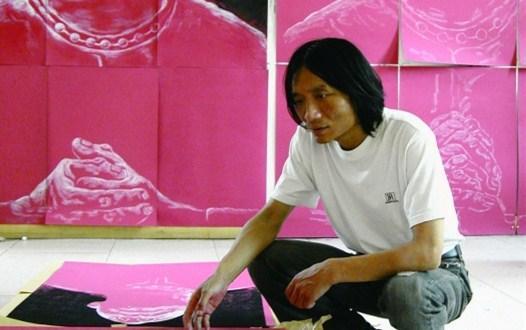 2004年，在苇沟画室创作《肖像》系列。