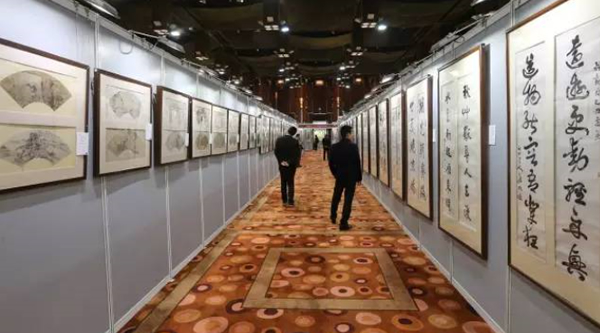 “心追手摹”和“绚烂自由”专题展区