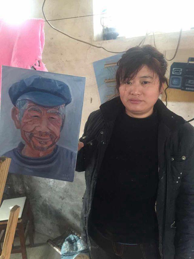 学画1个月左右，王珍风画出了她的第一幅肖像画
