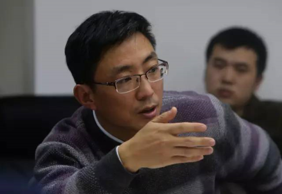 上海图书馆研究馆员仲威