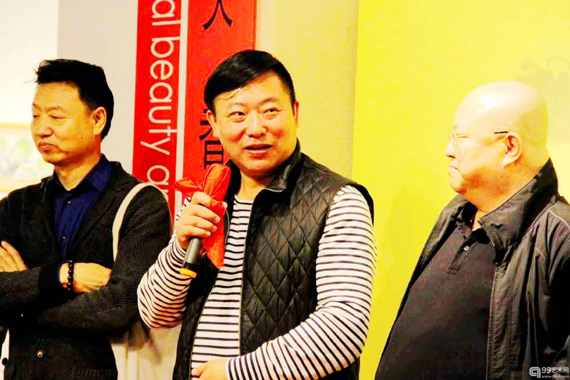 本次画展出品人董事长冯瑞兵致辞
