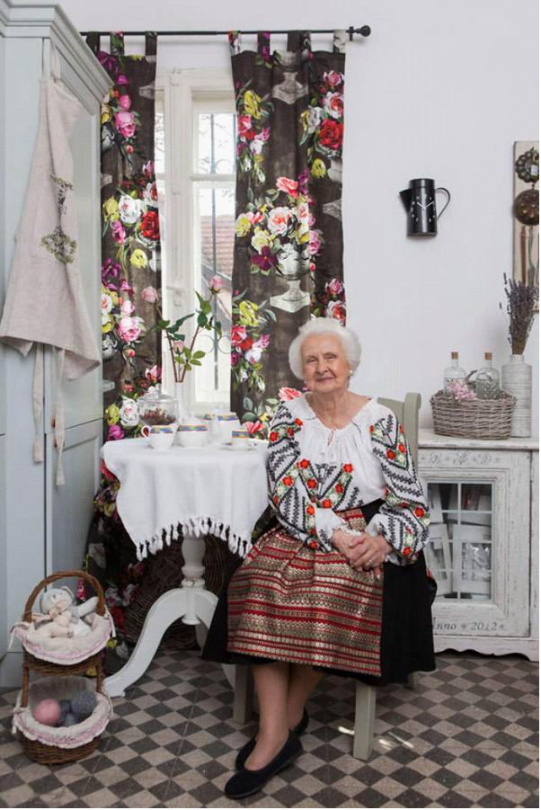 除了永恒的美丽 罗马尼亚老奶奶的时尚大片还表现了什么