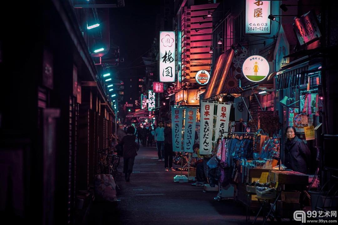The Neon Glow of Tokyo’s Nightlife Captured by Liam Wong