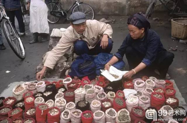 伊芙·阿诺德：温柔如水地拍摄玛丽莲·梦露