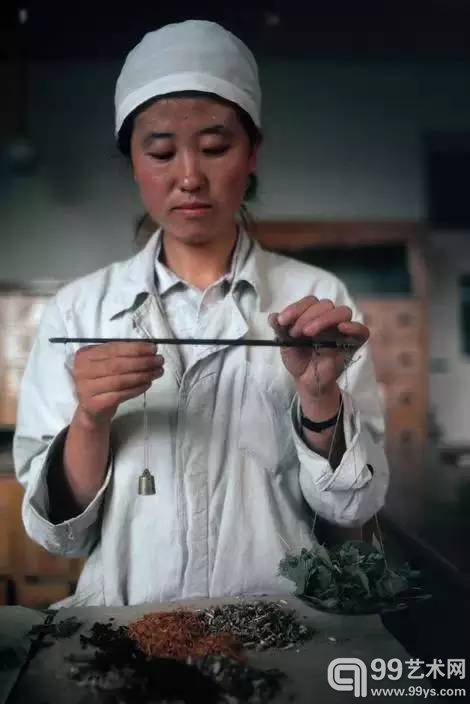 伊芙·阿诺德：温柔如水地拍摄玛丽莲·梦露