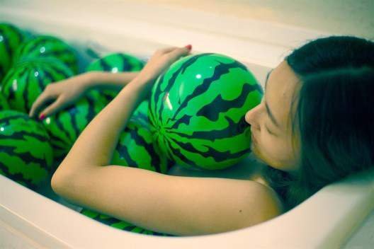 　　Cao Fei, “Haze and Fog”, C-print, 70 x 105 cm, 2013. Courtesy of artist and Vitamin Creative Space