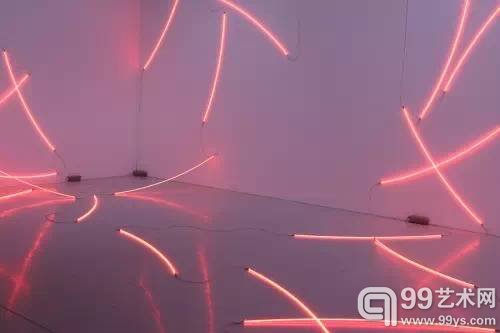 Francois Morellet|霓虹灯光下的超现实主义者 