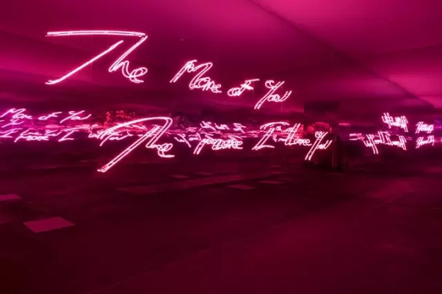 Tracey Emin, The more of you the more I love you, 2016, neon