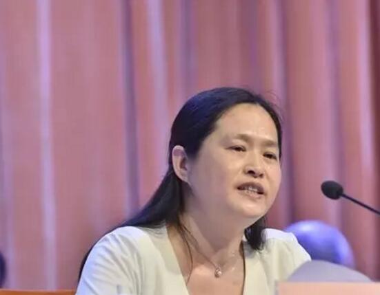 中国美术家协会分党组成员、副秘书长陶勤出席会议并讲话