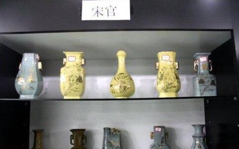 季涛：捐赠北师大的陶瓷品质遭到质疑