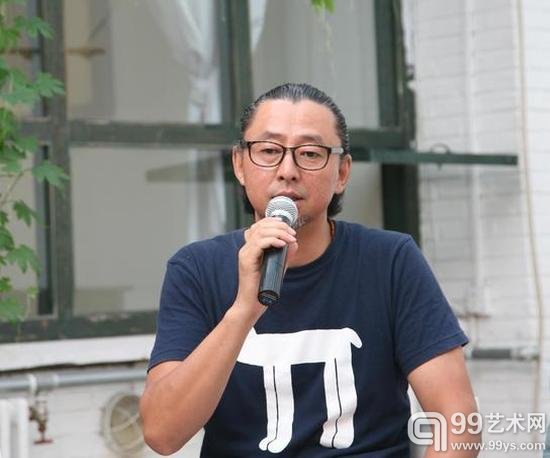 艺术家李红奎