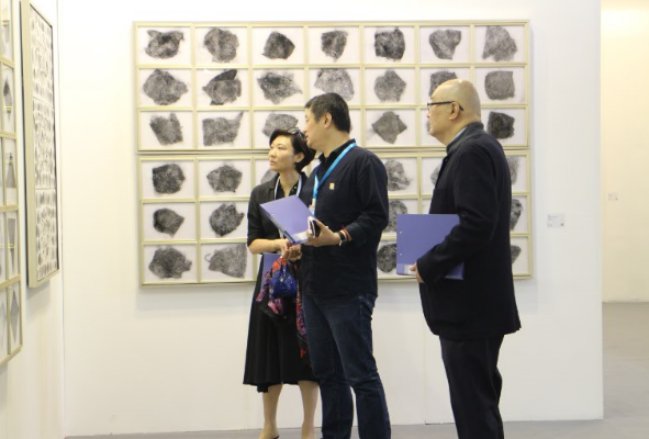 国画专访 | 彭玮：2016“青年艺术100”北京启动展化身“Slash达人” 激发更多可能性