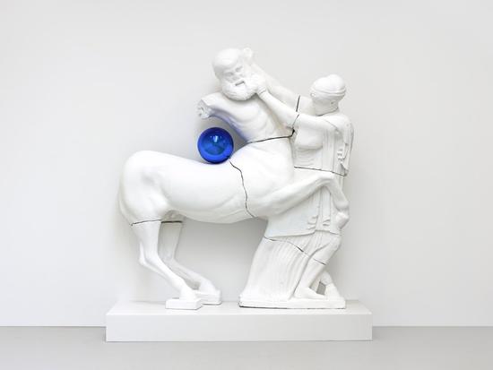 杰夫·昆斯雕塑作品成诉讼焦点