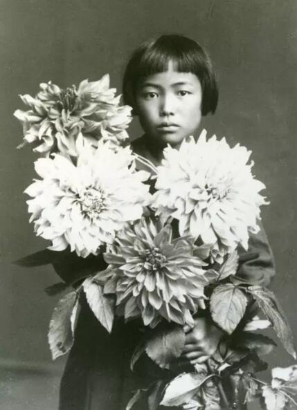 1939年，10岁的草间弥生。