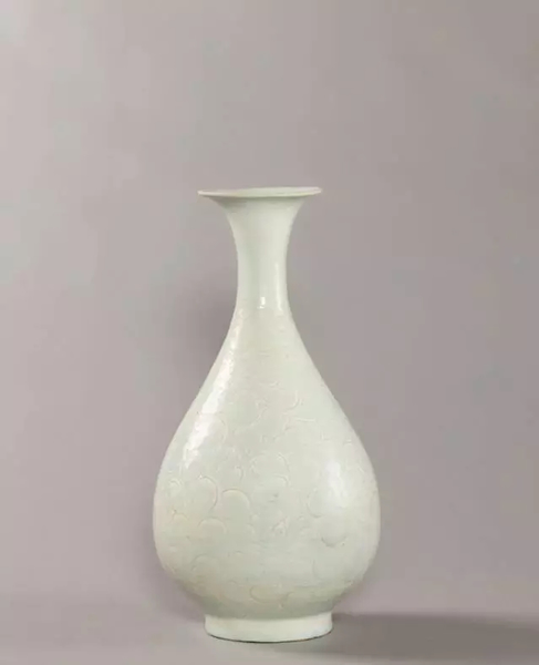 南宋湖田窑刻花玉壶春   