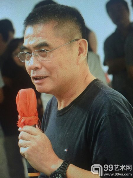 天津美院教授杨佩璋致开幕词