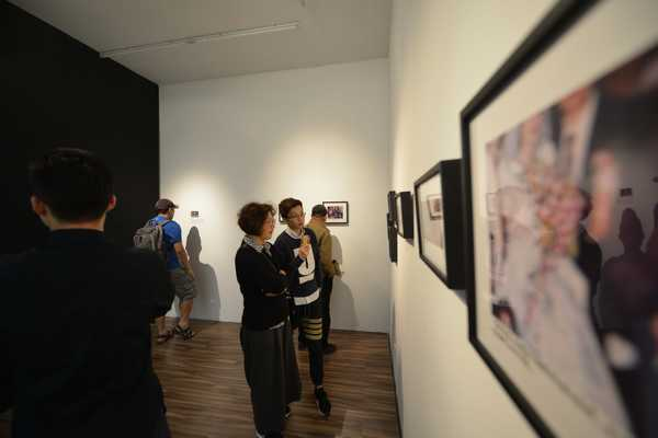 李力的Vanguard画廊在艺术周期间推出艺术家许哲瑜个展（上图）；她也参加了ART021（下图）和西岸艺博会