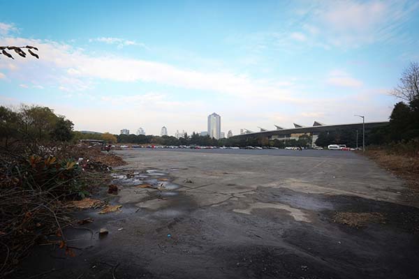 上海博物馆东馆选址浦东花木10号地块，这大概是上海中心城区体量比较大的、又比较完整的最后的一块地了。 澎湃新闻记者 贾茹 图