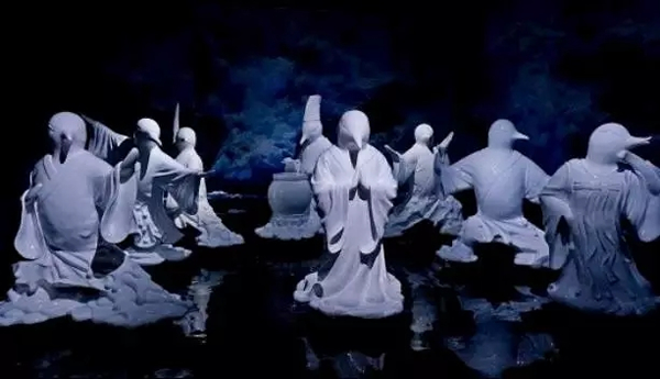  《工作》，黄瑞芳。图片来源于网络