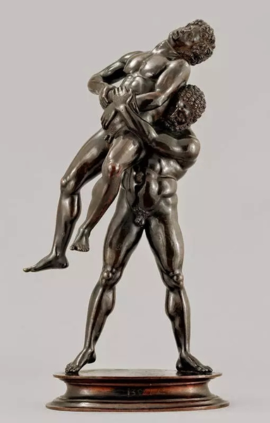 图六：博纳科尔西(Pier Jacopo Alari-Bonacoisi)，《海格力斯与安泰俄斯》(Hercules and Antaeus)，铸於1519。