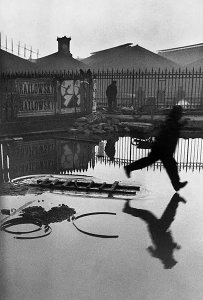 Henri Cartier-Bresson — Figure running,1932 