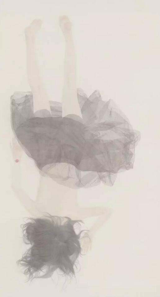 徐华翎《若轻》之三  绢本 水色   240×130cm   2015