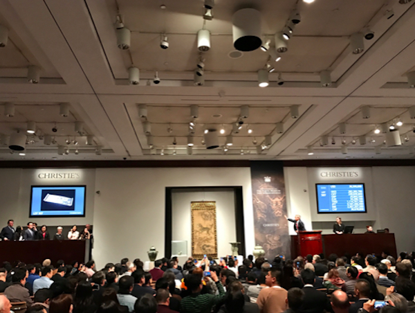 “宗器宝绘 ─ 藤田美术馆藏中国古代艺术珍品”纽约佳士得拍卖现场
