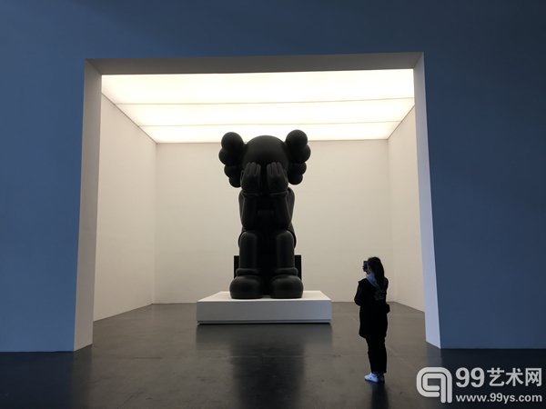 『KAWS:始于终点』于2017年3月28日登陆余德耀美术馆。