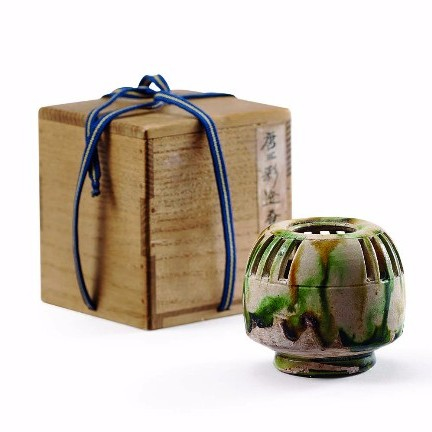 唐 三彩香炉 D:2.4 cm, H: 6 cm, L: 6.5 cm