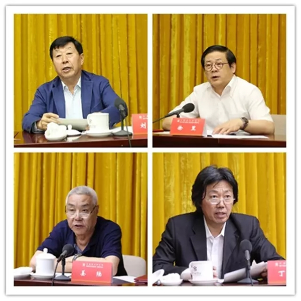 刘大为（左上）、徐里（右上）、姜陆（左下）分别致辞，丁杰（右下）主持会议