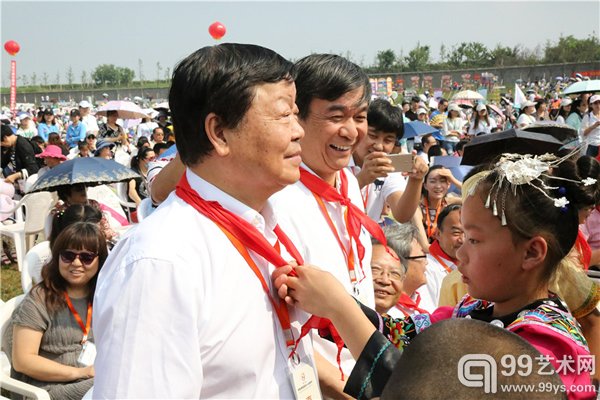 “一带一路”为主题 第三届中国•西安国际少儿美术节盛大启幕