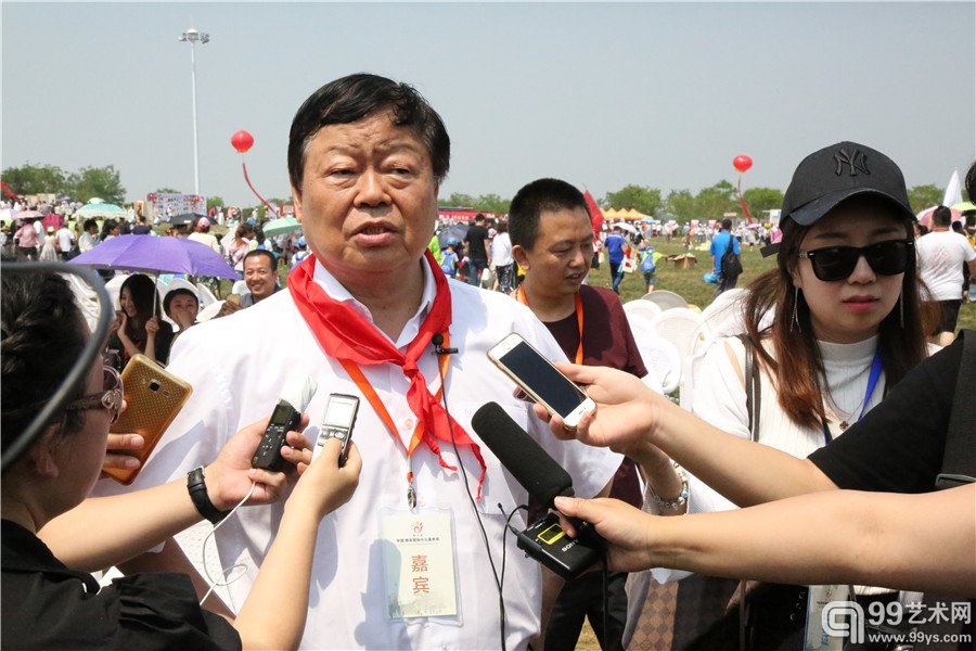 “一带一路”为主题 第三届中国•西安国际少儿美术节盛大启幕
