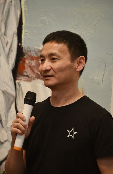 著名艺术评论家杨卫致辞 