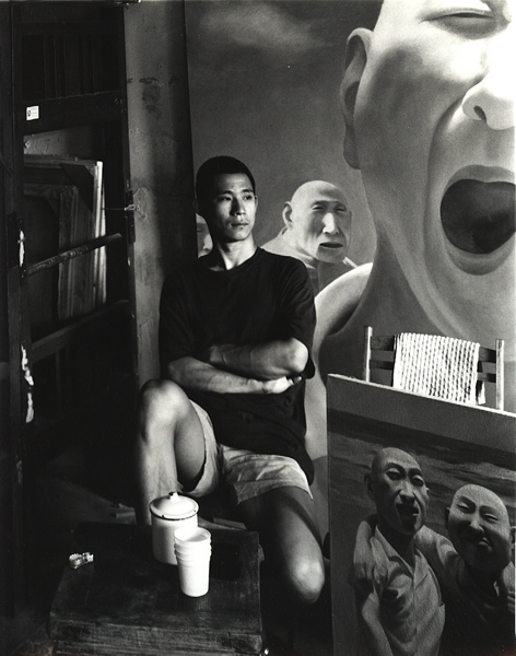 1991年，方力钧在北京辅仁大学中央美术学院民间美术系助教班代课期间。黎安琳摄