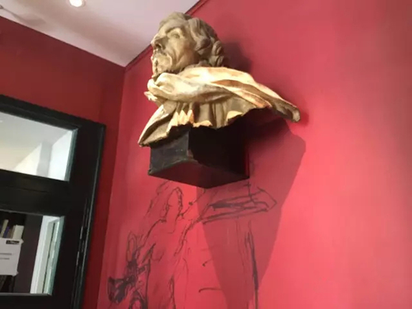 \