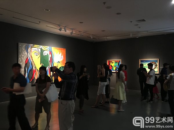 2017年7月8日上午十点，张郎郎首次个人画展`一个文人的从心童画`在清华大学美术学院美术馆隆重开幕。