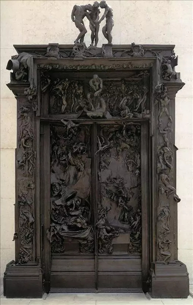 《地狱之门》，1880—1917，青铜雕塑，635×400×85cm