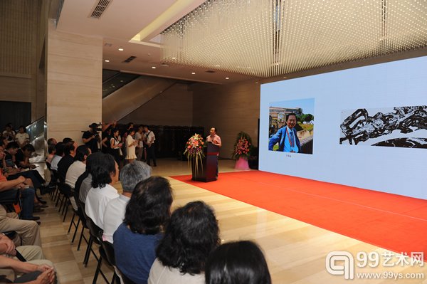 学员代表兰州画院院长巫卫东致辞2杨晓阳专题创研班展览开幕式钱晓鸣摄