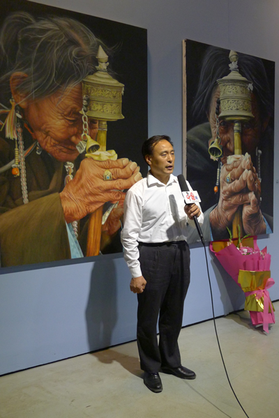 宋庄镇原党委书记 文献馆馆长 胡介报