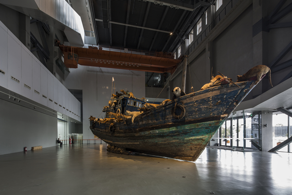 PSA”蔡国强：九级浪“展览现场，2014年