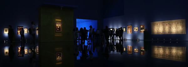 “奇迹”展览现场图-中厅