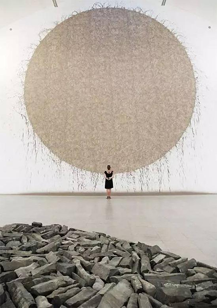 Richard Long 的作品展示在美术馆中