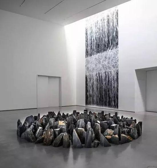 Richard Long 的作品展示在美术馆中