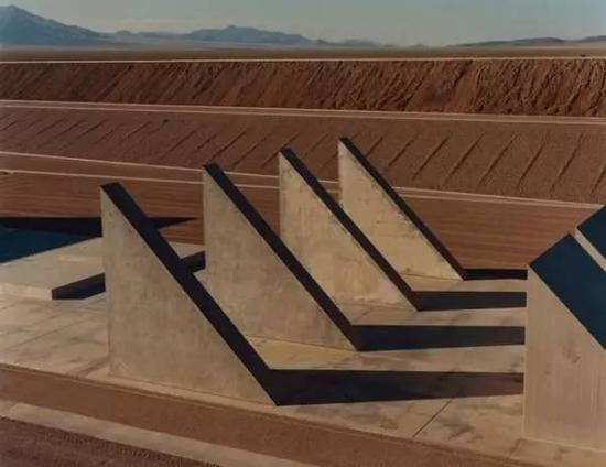 Michael Heizer，City， 1972 to present