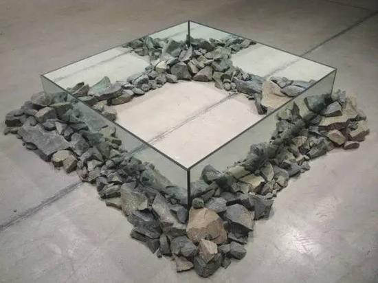 Robert Smithson，Mirror Installation