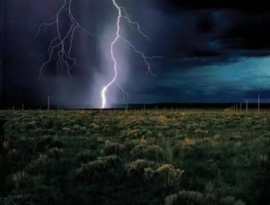 Walter De Maria， The Lightning Field （1977）