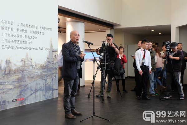 画展组织者、上海美协油画艺委会主任，著名画家、上海美术学院博士生导师黄阿忠教授介绍此次画展