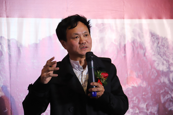刘人岛教授致答谢词